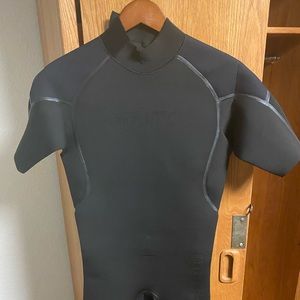 MARES SHORTY 3MM WETSUIT NEVER WORN